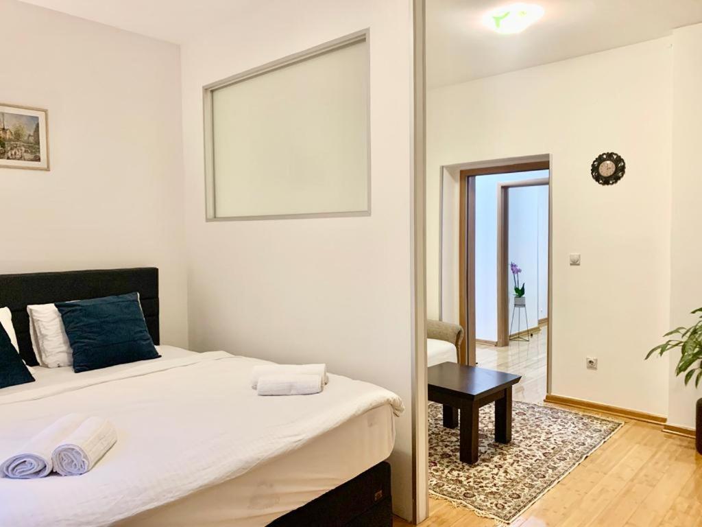 City Center Crown Apartment Βελιγράδι Εξωτερικό φωτογραφία